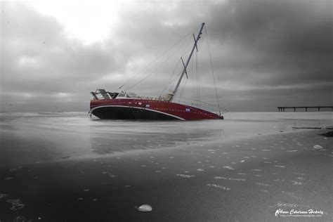 The Stranded Yacht At New Brighton Annexplore Christchurch Nz