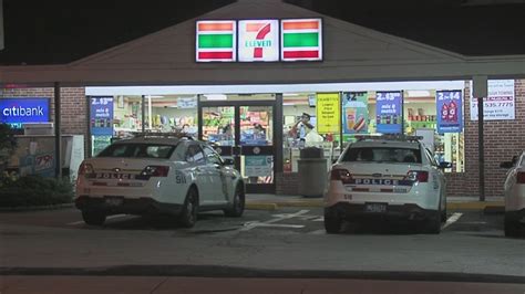 7 Eleven Clerk Robbed At Gunpoint In Roxborough 6abc Philadelphia