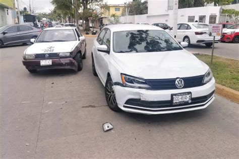 Automovilista Se Pasa El Alto Y Provoca Accidente En Ciudad Del Carmen