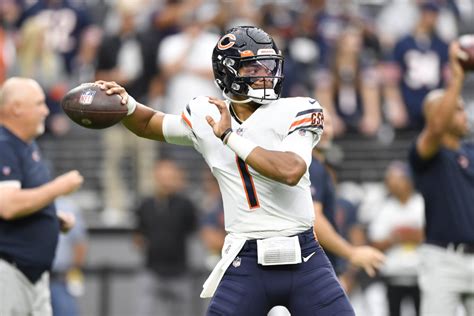 Bears Announce Decision On Justin Fields For Final Game The Spun