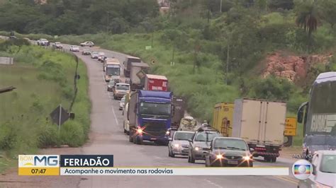 Vídeo Movimento nas estradas aumenta na última sexta feira do ano