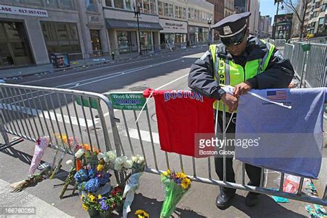 Marathon Us Police Photos And Premium High Res Pictures Getty Images