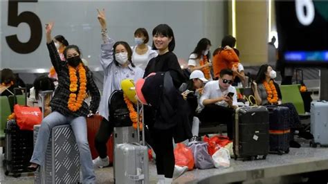 中國疫情後首個五一：內地客重湧香港，但未達疫前水平 Bbc News 中文