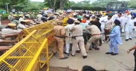 Delhi Police Diverts Traffic In View Of Akali Dal S Protest On Farm Laws