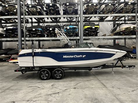 2023 Mastercraft Xt 24 Navy Blue Metal Flake — Midwest Water Sports