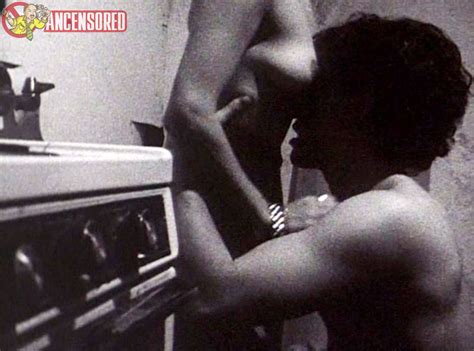 Naked Karen Wexler In Night Owl