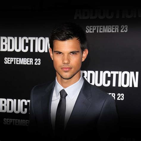 Taylor Lautner - Age, Bio, Birthday, Family, Net Worth