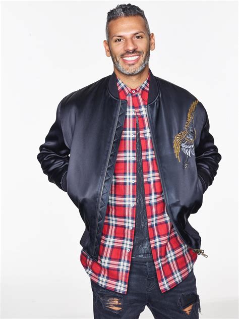 vincent oquendo     broke college student  bella