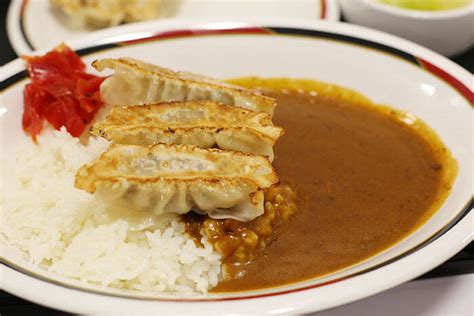 北海道名物ぎょうざカレーを東京で食べる 「みよしの」初めて味わった感想は エキサイトニュース