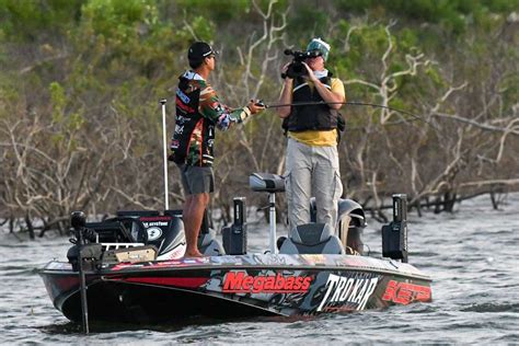 Zaldain S Championship Sunday Bassmaster