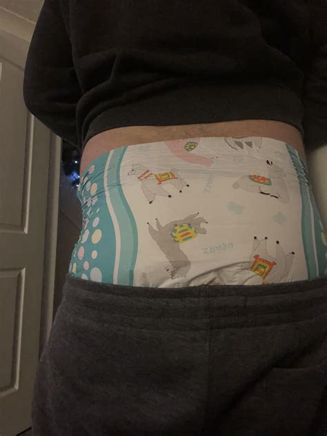 Diapers And Grey Sweatpants 🥵 R Diapersunderclothes