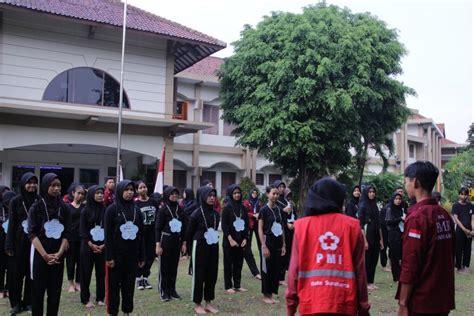 PENDIDIKAN DAN PELATIHAN PMR WIRA SMK NEGERI 6 SURAKARTA SMK NEGERI 6