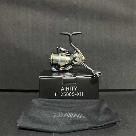 現貨DAIWA AIRITY LT2500S XH 運動產品 釣魚 Carousell