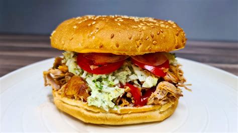 Pulled Pork Burger Aus Dem Ofen Mit Coleslaw Salat Selber Zuhause