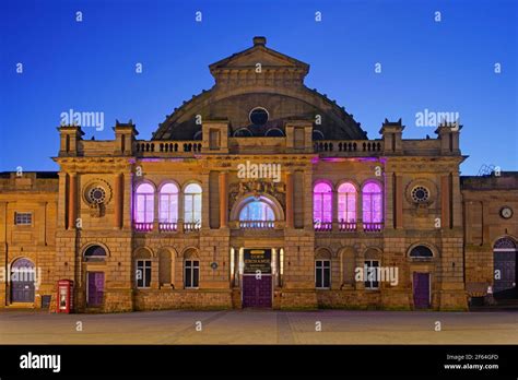 Doncaster Town Corn Exchange Hi Res Stock Photography And Images Alamy