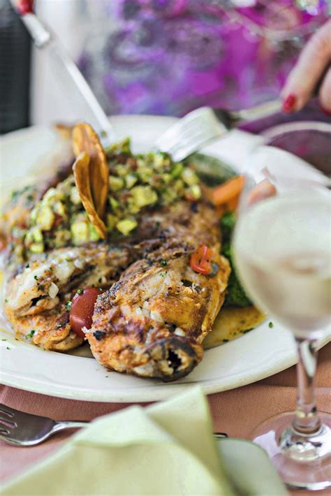 Descubre los sabores auténticos de San Cristóbal y Nieves Comida