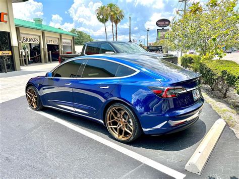 Tesla Model 3 Blue Rohana Rfx11 Wheel Front