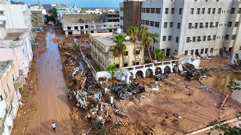 Le Changement Climatique Et L Effondrement Des Infrastructures Ont