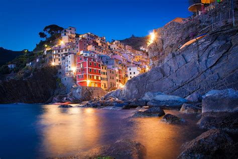 チンクエ・テッレ 夜のリオマッジョーレの風景 イタリアの風景 イタリアガイド