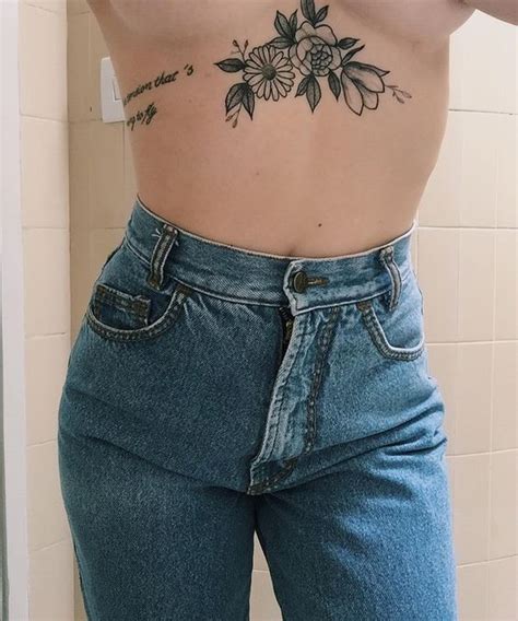 Tatuagem Embaixo Dos Seios Ideias Lindas De Underboob Tattoo