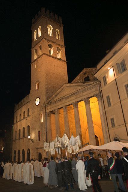 SOLENNITÀ DEL CORPUS DOMINI SANTA MESSA E PROCESSIONE DALLA CATTEDRALE