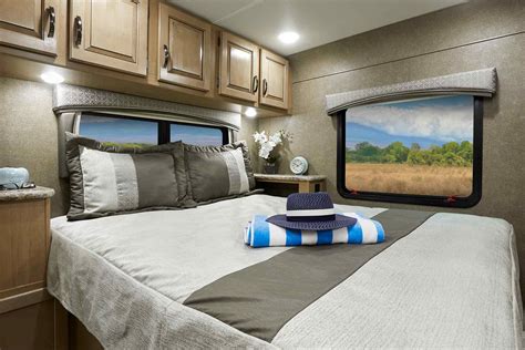 Chateau Class C Motorhomes Thor Motor Coach