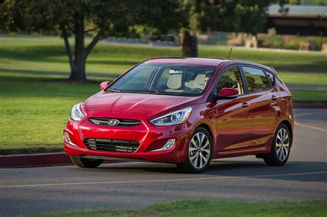 Photos Hyundai Accent Overview The News Wheel