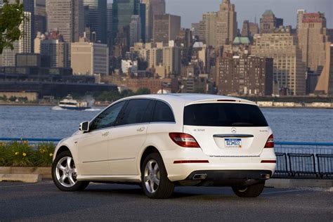 First Drive Mercedes Benz R Class Thedetroitbureau