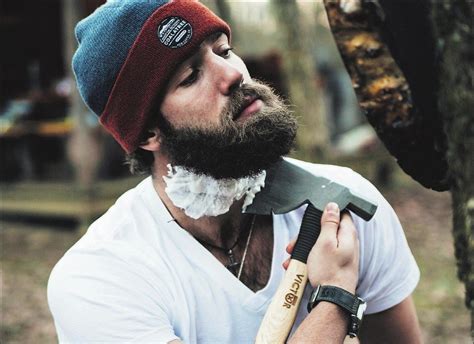 Comment tailler sa barbe comme un pro en 3 étapes