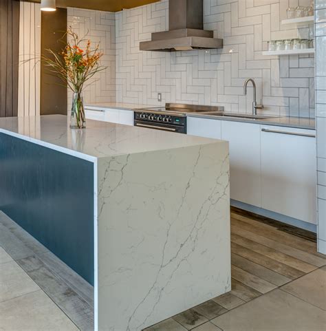 Avenza White Quartz Brioni Granite