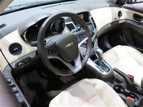 2015 Chevrolet Cruze: 50 Interior Photos | U.S. News