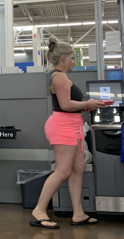 Fine Cuban Mami In Shorts Ass Forum