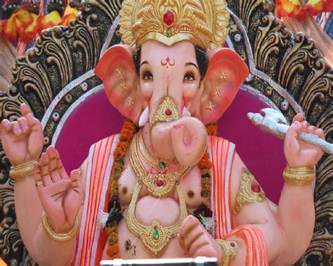 Ganesh Chaturthi Wishes धूम धाम से आएं गणपति इन Messages से दें