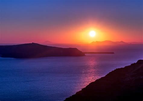 Atardecer Y Puesta De Sol En Oia