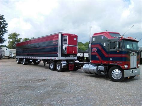 Semitrckn Coe Kenworth Custom K100 With Matchin Reefer Kenworth