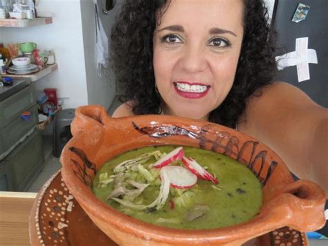 Descubre la auténtica y deliciosa receta del Pozole Verde de