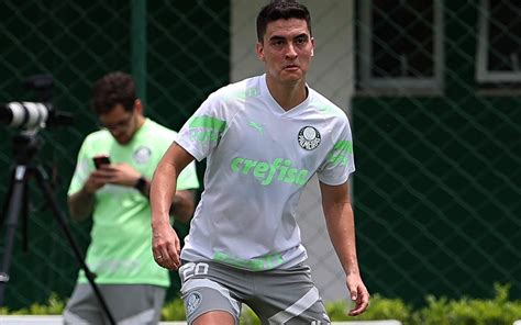 Recuperado Atuesta Participa De Treino Do Palmeiras