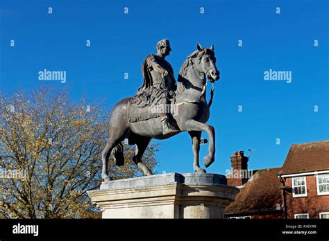 Estatua Ecuestre De William Iii Fotograf As E Im Genes De Alta