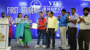 VIT Bhopal University, Bhopal: Courses, Fees, Placements