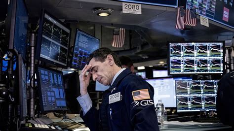 Wall Street En Baisse Apr S La D Gradation De La Note Am Ricaine Les