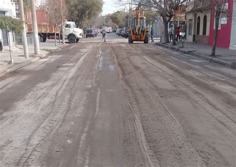 Trabajos De Arreglo Y Compactaci N De Calzada Sobre Calle Mansilla