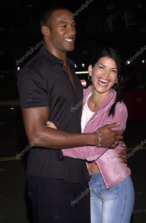 Henry Simmons And Date Lauren Sanchez Stock Editorial Photo © Sbukley 17940553