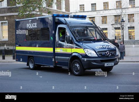 Police Riot Van Hi Res Stock Photography And Images Alamy