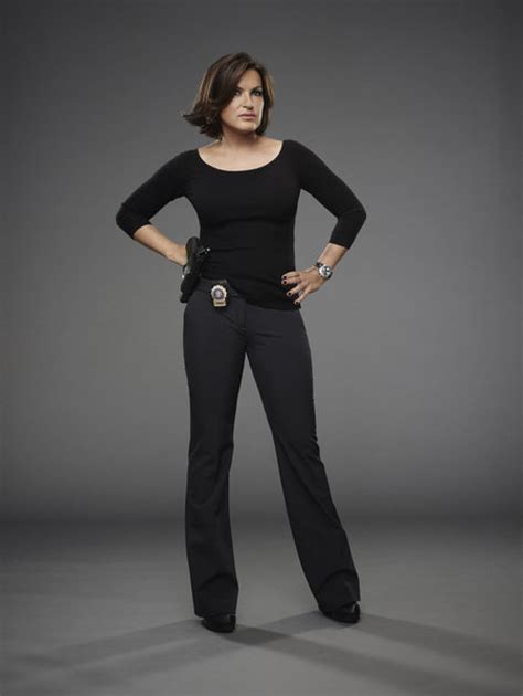 Benson's New Hair Debuts In 'Law & Order: SVU' Season 15 (PHOTOS ...