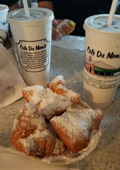 Cafe Du Monde New Orleans La Food Cafe Du Monde Beignets