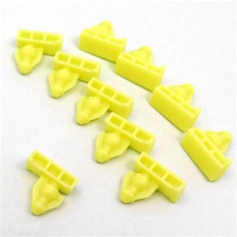 20 Wheel Well Opening Moulding Clips Flare Grommets For Nissan For