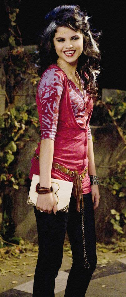 Pin by Veronika Hladová on Wizards of Waverly place outfits | Wizards ...