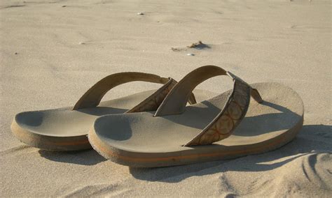 10 Best Flip Flops with Arch Support [ 2022 ] - ShoeAdviser