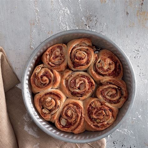 Ricetta Torta Di Rose Salata Con Indivia E Prosciutto Cotto La Cucina