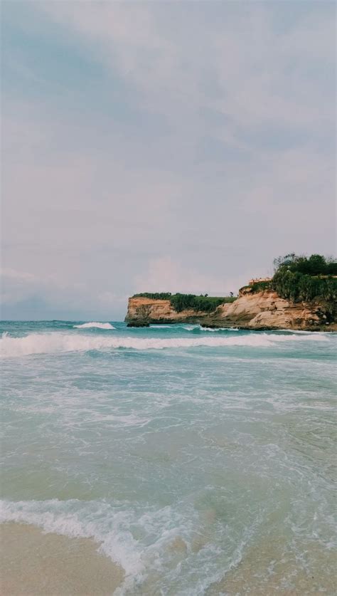 Pantai Aesthetic